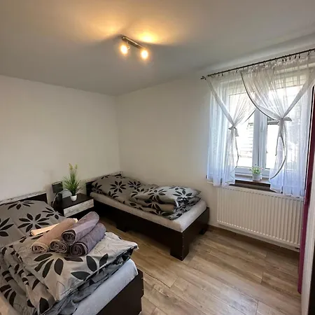 Ostryga 홈스테이 웨바